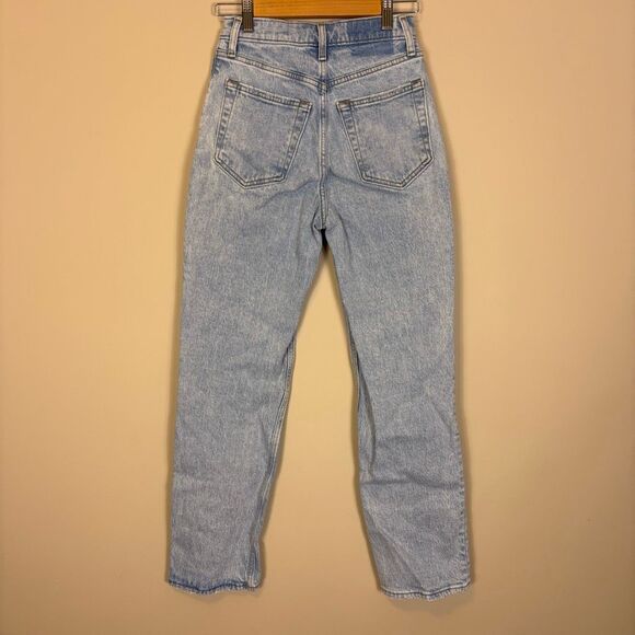 Abercrombie & Fitch The 90's Straight Ultra High Rise Jeans 00 Short - Picture 2 of 5